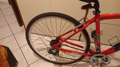 bicicletta ibrida in alluminio ruote da 28