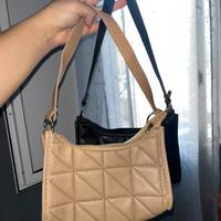 Set 2 borsette beige e nera trapuntate