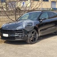 PORSCHE Macan 2.0
