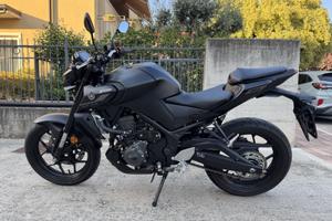 YAMAHA MT03