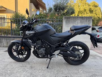 YAMAHA MT03