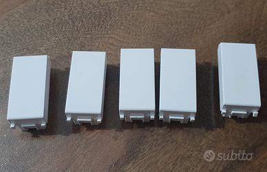 5 Copriforo bianco 14041 Vimar Plana