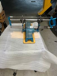 Sega manuale per cornici e zoccolini