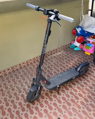 Monopattino Elettrico Usato, Come Nuovo