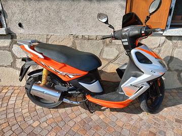 Scooter Kymco Super 8 50 – pochi km –