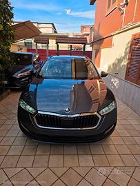 Skoda Octavia 2.0 tdi 150cv dsg 7 rapporti passat