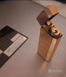 Accendino Le Must de Cartier, modello Godron