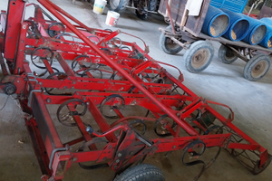 Vibrocoltivatore usato