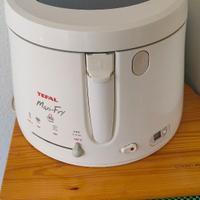 FRIGGITRICE TEFAL + BISTECCHIERA ELETTRICA