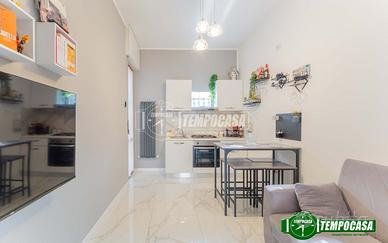 BILOCALE CON BALCONE