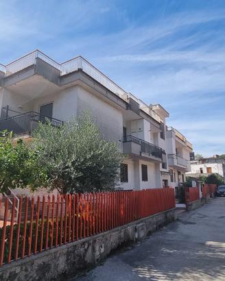 Appartamento con corte e garage