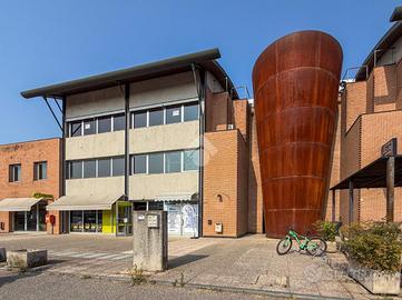 NEGOZIO A CASALMAGGIORE