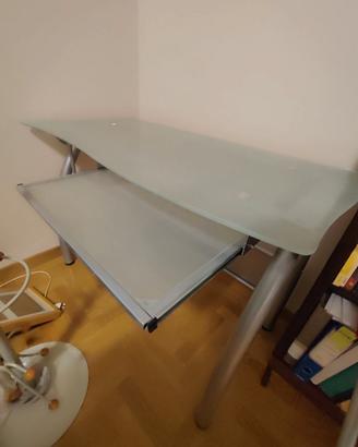 Scrivania in cristallo con porta pc e tastiera ele