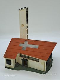 modellismo ferroviario chiesa moderna