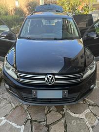 Tiguan nera