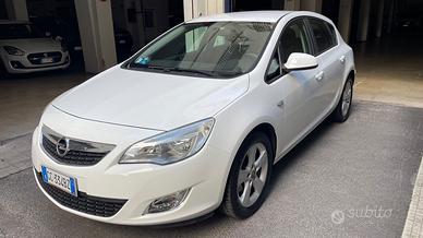 Opel Astra 1.7 CDTI 110CV 5 porte Cosmo