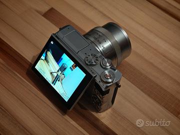 Nikon 1 J5 mirrorless