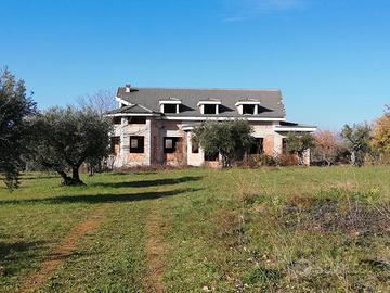 Villa da completare internamente