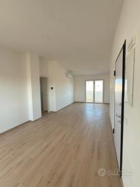 Quadrivano primo piano pronta consegna