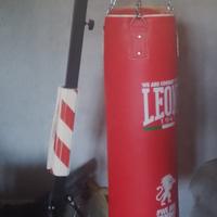 panca,sacco boxe + guantoni