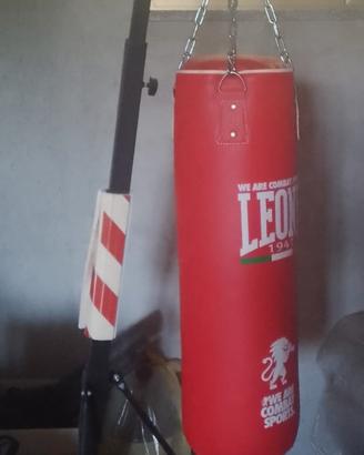 panca,sacco boxe + guantoni