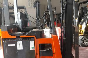 Carrello elevatore elettrico portata 1600kg