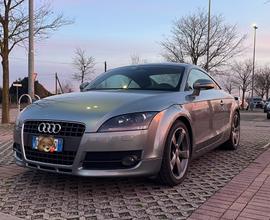 Audi tt 8J