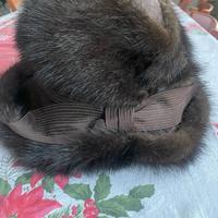 Elegante cappello di zibellino