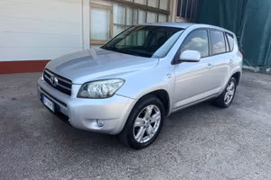 Toyota RAV 4 RAV4 2.2 D-4D 177 CV Luxury