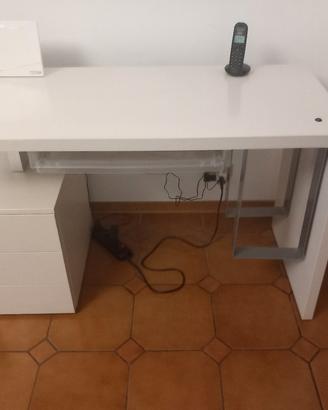 Scrivania professionale