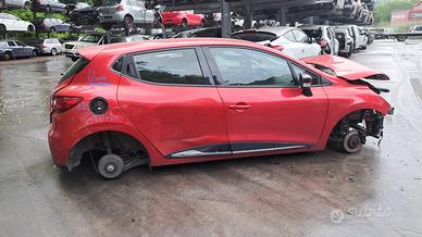 RENAULT CLIO 2013 SOLO PER RICAMBI