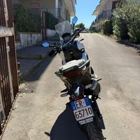 X-adv 750