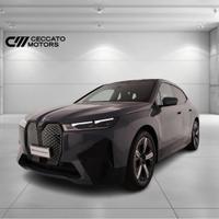 BMW iX xdrive50 pacchetto sportivo