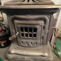 Stufa a legna in ghisa