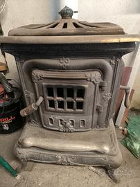 Stufa a legna in ghisa