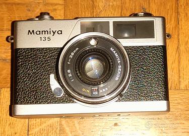 macchina fotografica Mamiya 135 EE