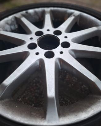 ruota con cerchio in lega misura 225 / 45 R17