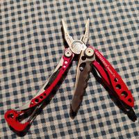Leatherman Skeletool rx pinza