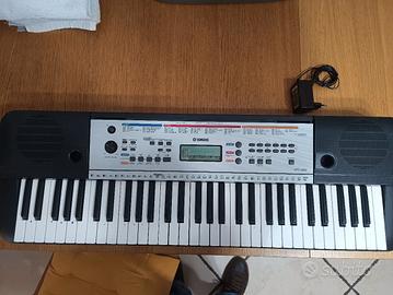 Yamaha YPT-260 - Tastiera 61 tasti

