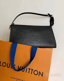 Louis Vuitton Epi Leather Black Pochette Shoulder