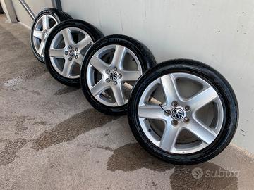 Cerchi in lega da 17” a 5 razze 7Jx17H2 ET 54