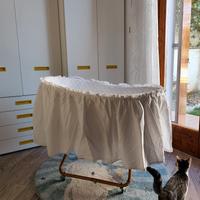 Culla in vimini con rivestimento