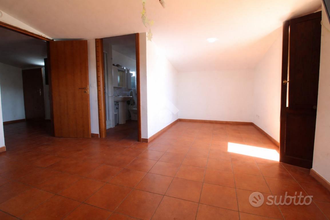 2 LOCALI A MONTALTO UFFUGO - Vista 5