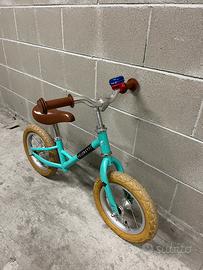 Bici Veloretti senza pedali color verde acqua