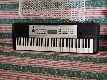 Tastiera Yamaha YPT-225