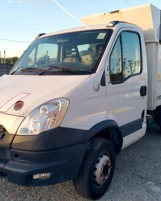 IVECO DAILY 70 C15 A TELAIO