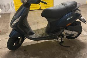 Scooter 50 - Piaggio zip 4 tempi