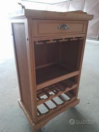 tagliere e porta bottiglie 