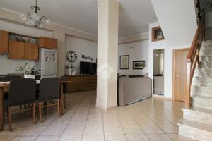 CASA SEMINDIPENDENTE A ISOLA DI CAPO RIZZUTO