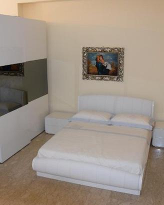 Camera da letto con TV incorporato nuova in EXPO'